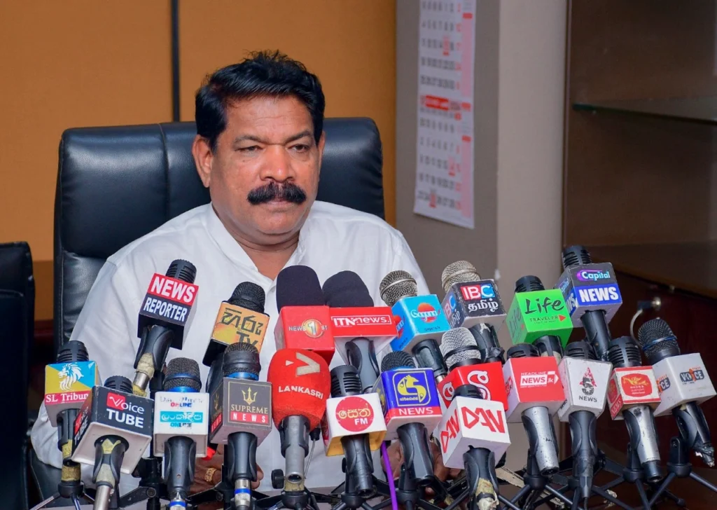 “நாட்டை வீழ்ச்சிக்குத் தள்ளியவர்கள் இன்று புதிய வேடத்தில் அரசியல் நடத்துகின்றனர்” – அமைச்சர் இராமலிங்கம் சந்திரசேகர்