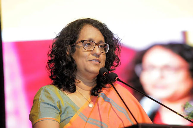ஸ்மார்ட் பலகைகளுக்காக பெற்றோரிடம் பணம் வசூலிக்க வேண்டாம் – பிரதமர் அறிவுறுத்தல்!