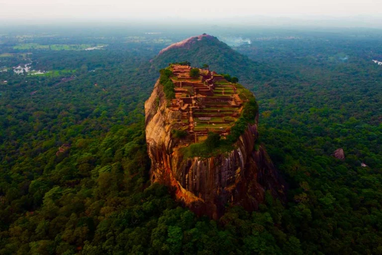 வியட்நாம் இரண்டாம் இடம், லாவோஸ் மூன்றாம் இடம்.